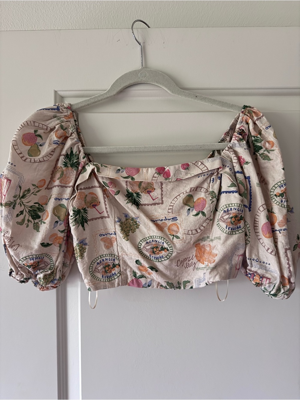 Abercrombie Peasant Crop Top with Tropicsl & Floral Print - Women